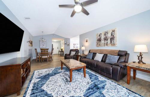 Private Paradise! Stunning south-facing pool home - Foto 10