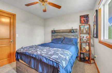 Beautiful private home in the woods BONUS Hot Tub - Foto 27