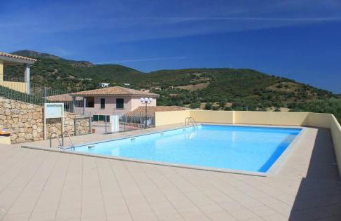 [SEA 10MIN] Modern house with pool in the hills - Foto 6