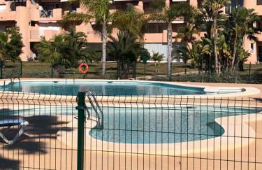 BEL APPARTEMENT REZ De CHAUSSEE AVEC DOUBLE TERRASSE FACE AU LAC ET AU GOLF - Foto 17