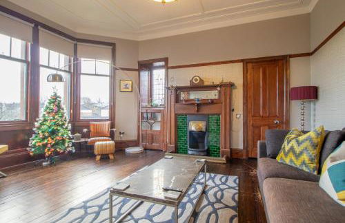 Beautiful, traditional 2 bed flat w free parking - Pass the Keys - Photo 21