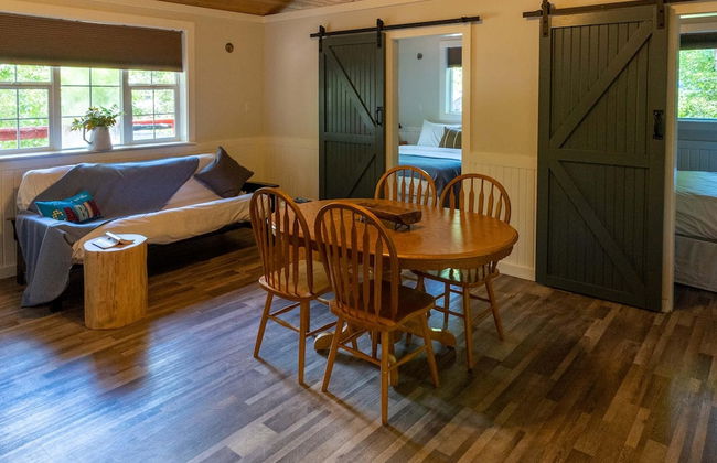 Barefoot Villas Cabin 1 Beaver w/ Hot tub - Photo 38