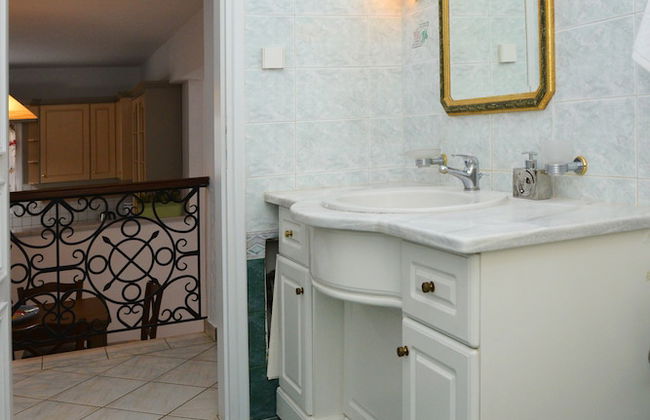 Orestis Suites - Photo 39