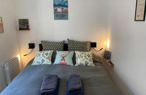 AU 47 ALLÉES D'ETIGNY - CENTRAL & STANDING - avec parking - Linge de lit et de toilette inclus - Foto 43