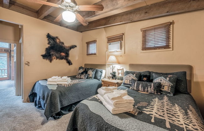 Neeley Mountain House by Ruidoso Vacation Rentals - Photo 4