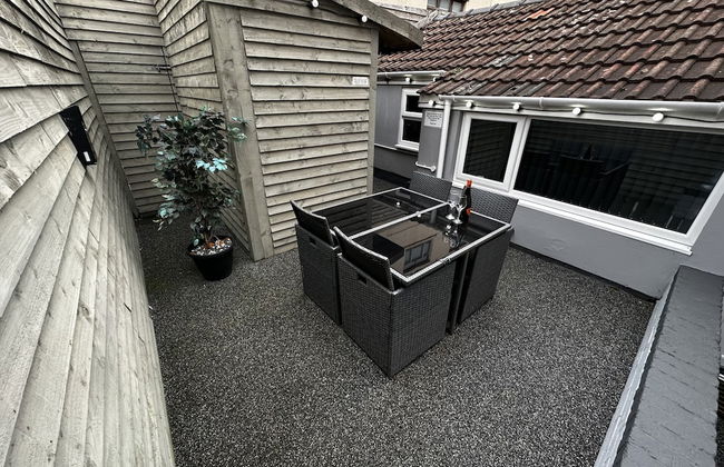 Albert Luxury Hottub and Jacuzzi Apartments - Photo 54