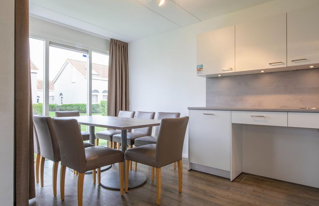 Beachside Bungalow Near Beach - Photo 19