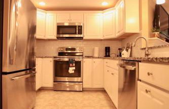 Peaceful 2BR near US Route 1 and Boston - Photo 11