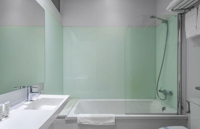 Suites Sevilla Plaza Apartamentos - Foto 27