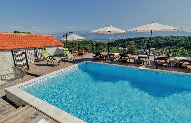 Luce - Pool and View - A1 - Photo 26