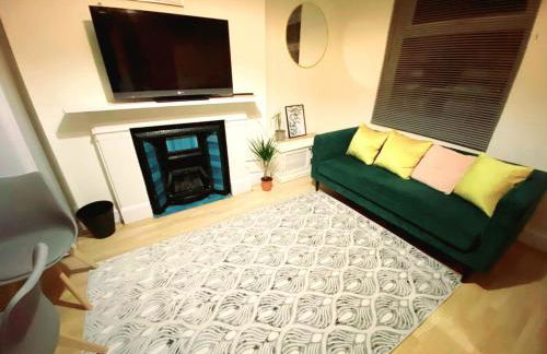 Evo Green Gravesend 2 bed Apartment, 2 mins Station, Town Centre - Foto 6