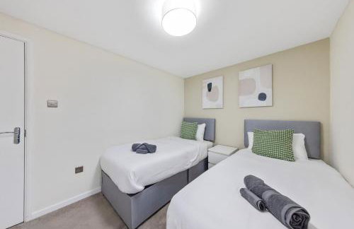 The Belvedere Stay - Free Parking, Spacious Garden, Super King Bed - Foto 6
