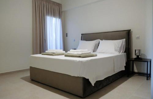 Poseidon 77B Luxury Residences - Photo 22