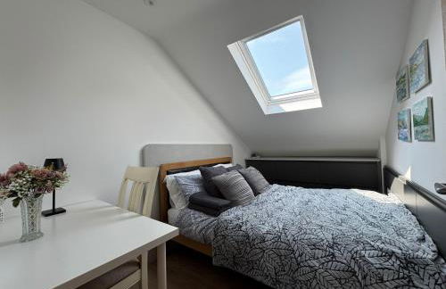 Charming 3-Bedroom House - Foto 18