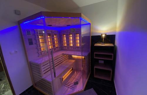 Slow leaving retreat in villa with heated pool, whirlpool, sauna, playground and barbeque in privacy near forest - Foto 5