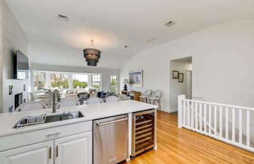Stunning Westhampton Beach Home with Private Pool - Photo 10