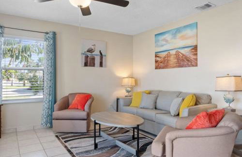 2 Bedroom-1.5 Bath Apartment Steps away from Beach & Inlet d - Foto 10