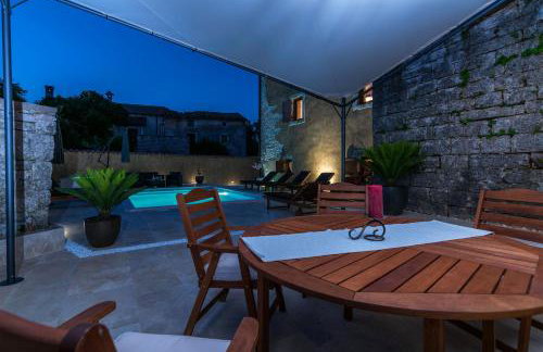 Villa Sagri - heated pool - Photo 4