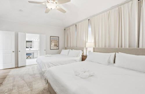 O18B Spacious 3BR Home Sleeps 10 With 2 Living Areas - Foto 37