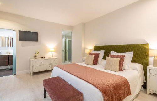 Spectacular 2-Bedroom Apartment with Stunning Retiro Park Views In the Heart of Barrio Salamanca - Photo 14