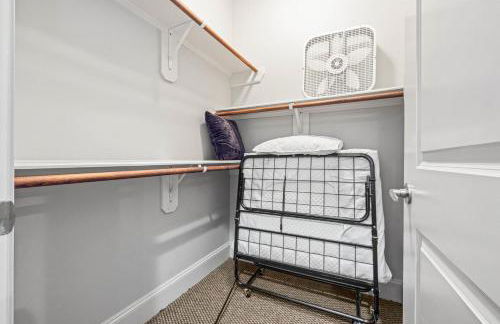 Near Midtown Downtown Games WiFi Balcony Pets - Foto 21