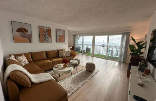 Oceanfront 2BR 2BA with Stunning View 333 - Foto 1