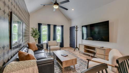 Renovated 2BR by Riverwalk & Medical District - Foto 5