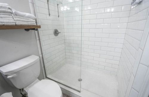 Sunset Retreat, Clean Modern 3BR, Garage, Near 191 - Foto 21