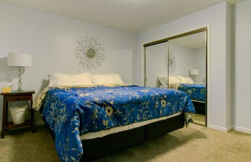 Modern Luxuries in a Quiet Convenient Location - Foto 6