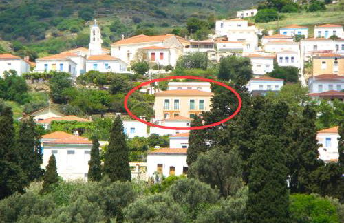 KARMI Apartments Stenies Andros - Foto 1