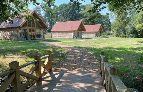 Nettlebed Farm Holiday Lets Barn3 - Photo 1