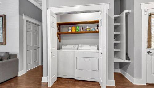 Vibrant Vacation Escape with Fast WIFI and KING BED Close to Downtown Houston! - Foto 5