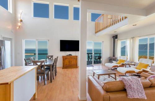 Exquisite Oceanview! by OceanviewHotTubs Oceanfront! Shelter Cove, CA Tesla EV station - Foto 20