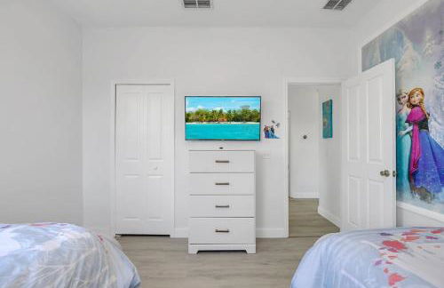 Modern Vacation Home Minutes Away From The Parks - Foto 31