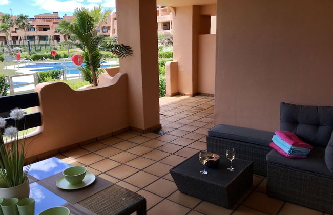 Casares Beach Golf Apartment With Private Garden and Pool Access - Foto 12