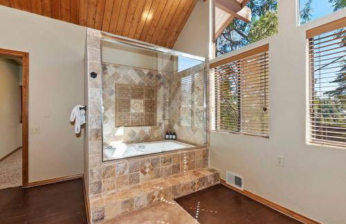 Stunning LAKE VIEW Game Room Spa Walk To Village - Photo 36