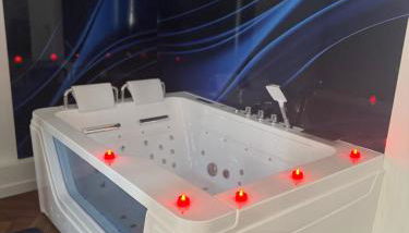 Suite EVASIO, au pied du château fort, parking privé - Foto 2