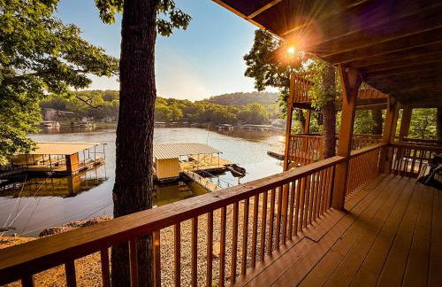 Lakefront 4BD2BADockGrillDecksFirepit-12PP - Photo 52