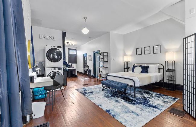 Charming Studio on Cherokee Street - JZ Vacation Rentals - Photo 7