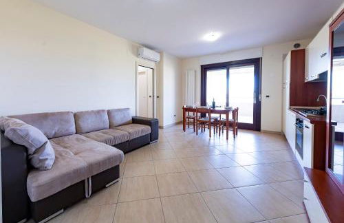 GuestHost - Bright Apartment with Terrace - Photo 4