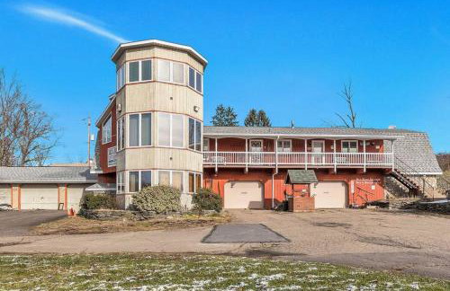 Clarks Summit Gem w/ Private Yard & Parking - Foto 19