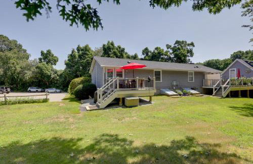 Coastal Getaway with Porch, 2 Mi to Niantic Beach! - Foto 23