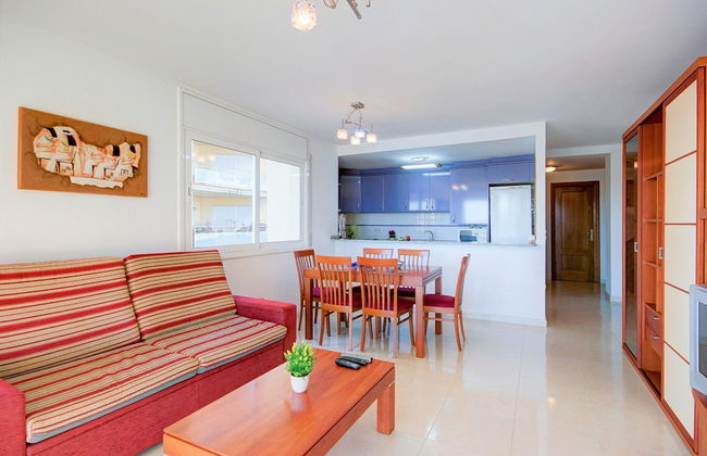 Apartment With Scenic View - Photo 13