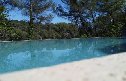 Maison ensoleillée au milieu des pins entre Marseille et Cassis - Foto 2