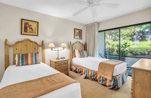 Walk From Lanai to Pool and More - Photo 18