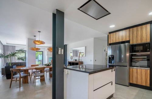 Stylish Algarve Retreat- Priv. Pool & Beach Nearby - Photo 7