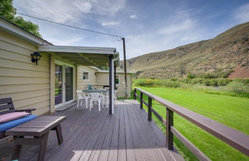 Cozy Salmon Home with Mountain Views and River Access - Foto 30