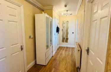 Charming 2 Bedroom Flat with Urban Views - Foto 30