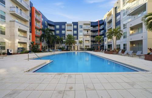 Stylish 2BR w Pool Pet-Friendly Unit #13 - Foto 33