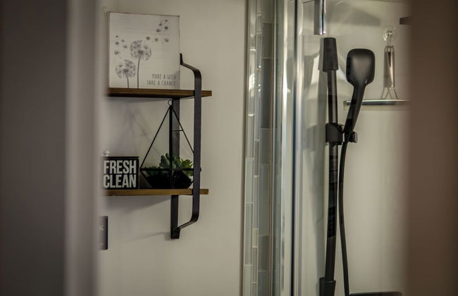 Rayleigh River Retreat - Garden Oasis - Photo 50